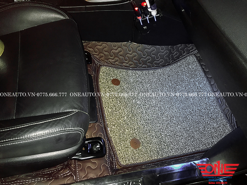 tham-lot-san-oto-one360-xe-toyota-corolla-altis-ghe-phu