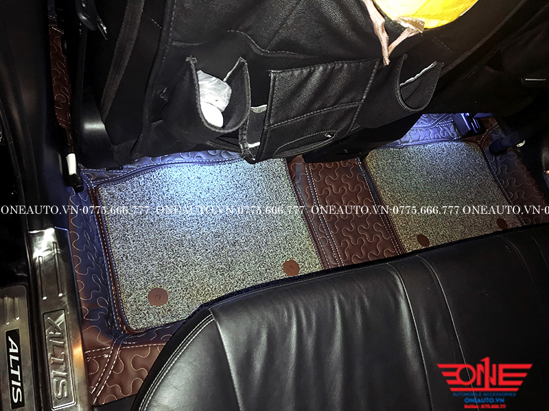 tham-lot-san-oto-one360-xe-toyota-corolla-altis-ghe-sau