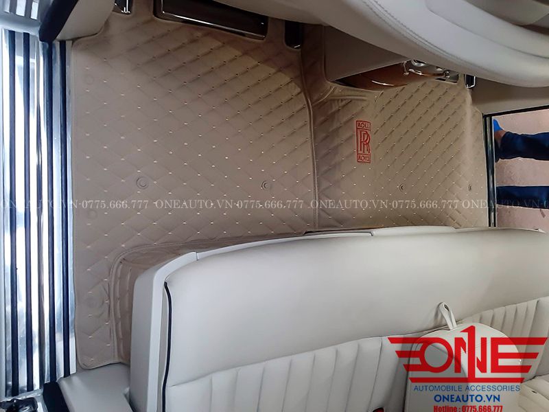 tham-lot-san-oto-rolls-royce-phantom-ghe-sau