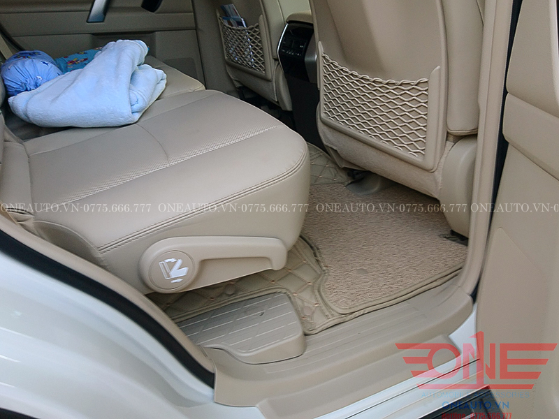 tham-lot-san-oto-toyota-land cruiser-prado-2018-2019-ghe-sau