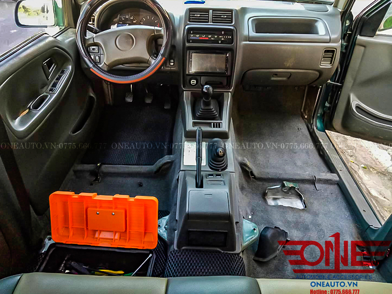 tham-san-oto-suzuki-vitara-2005-san