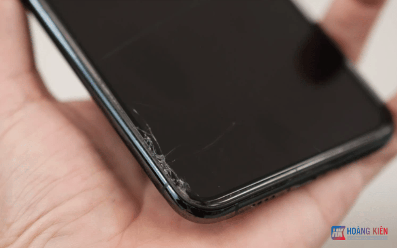 iphone-bi-den-man-hinh-3