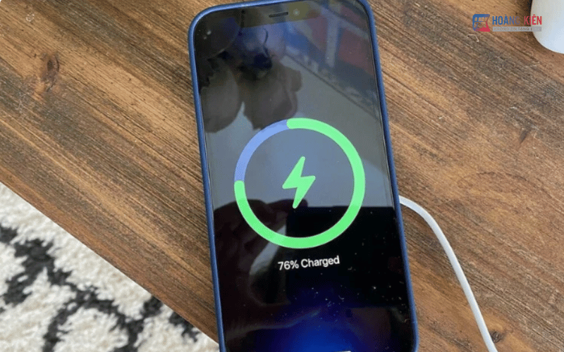 iphone-bi-den-man-hinh-6