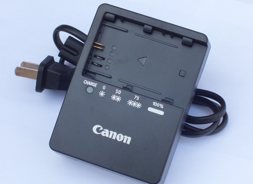 Sạc Canon cho pin LP-E6