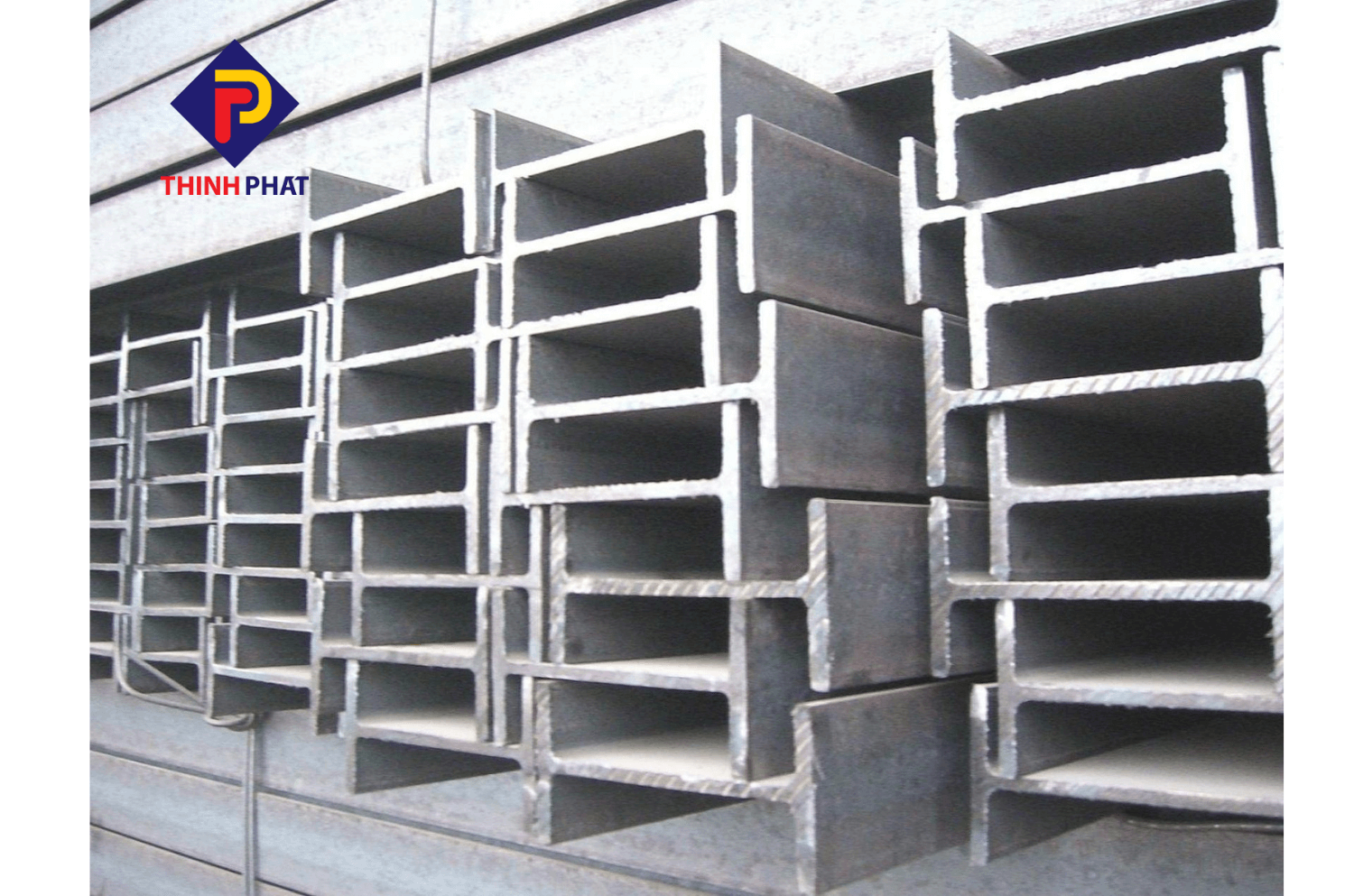 Kho thép hình tại nhà máy Thịnh Phát