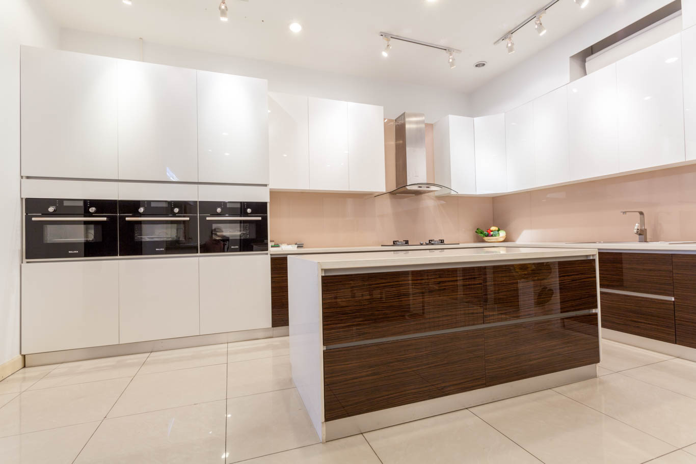Làm tủ bếp gỗ Acrylic Làm tủ bếp gỗ Acrylic