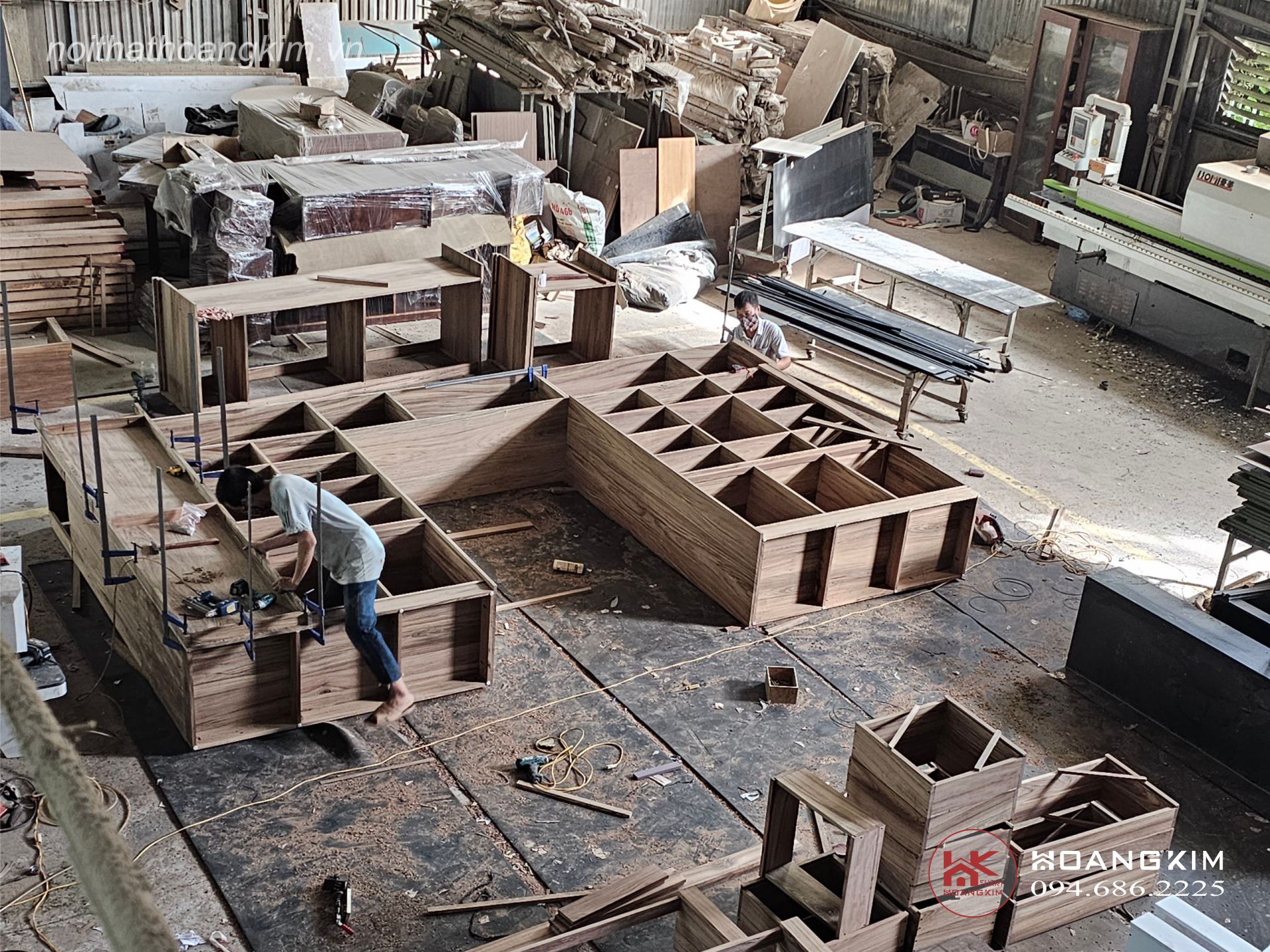 Xưởng gỗ tự nhiên tại Hà Nội