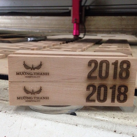 Đế lịch tết 2018 | Nhận khắc laser đế lịch tết 2018