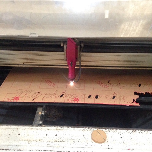 cắt laser