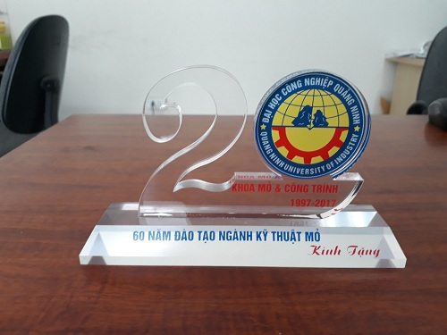 kỷ niệm chương mica