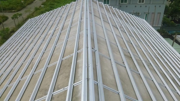 Lợp mái bê tông dán ngói