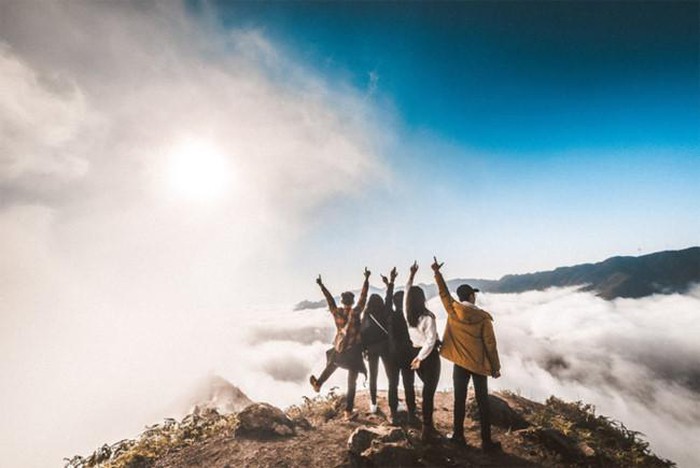 kiểu chụp ảnh quay lưng