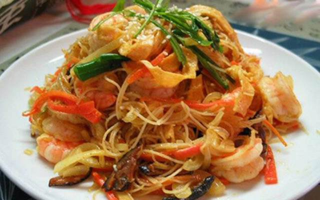 hủ tiếu xào singapore