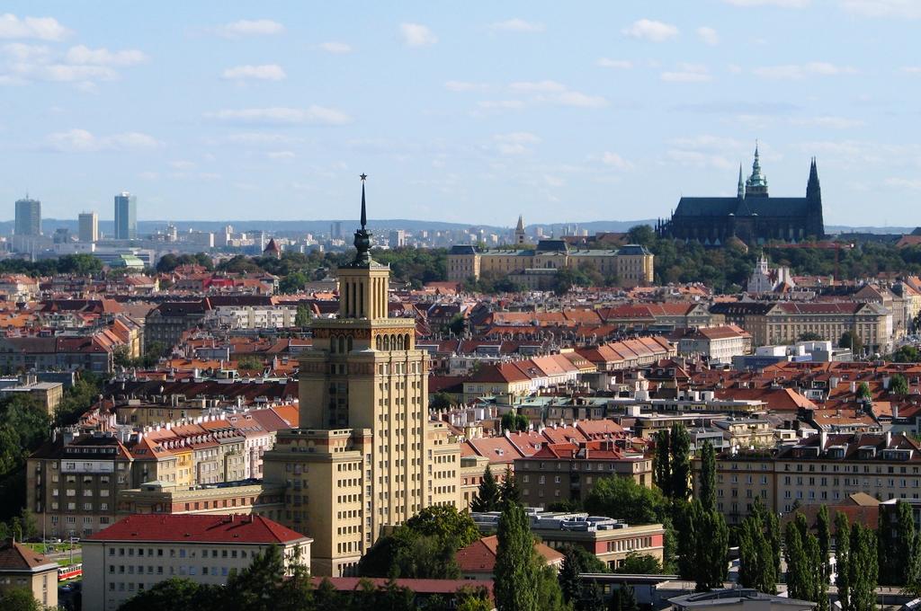 Prague, sec