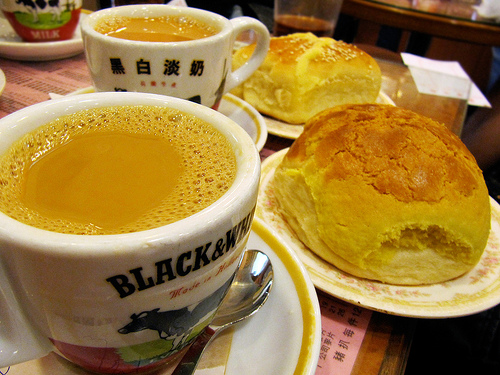 trà sữa và bánh dứa hong kong
