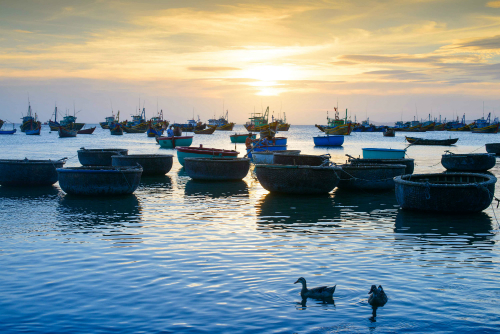 Buổi sáng ở làng chài - tour miền Nam 5 ngày 4 đêm du lich mien nam 5 ngày 4 dem