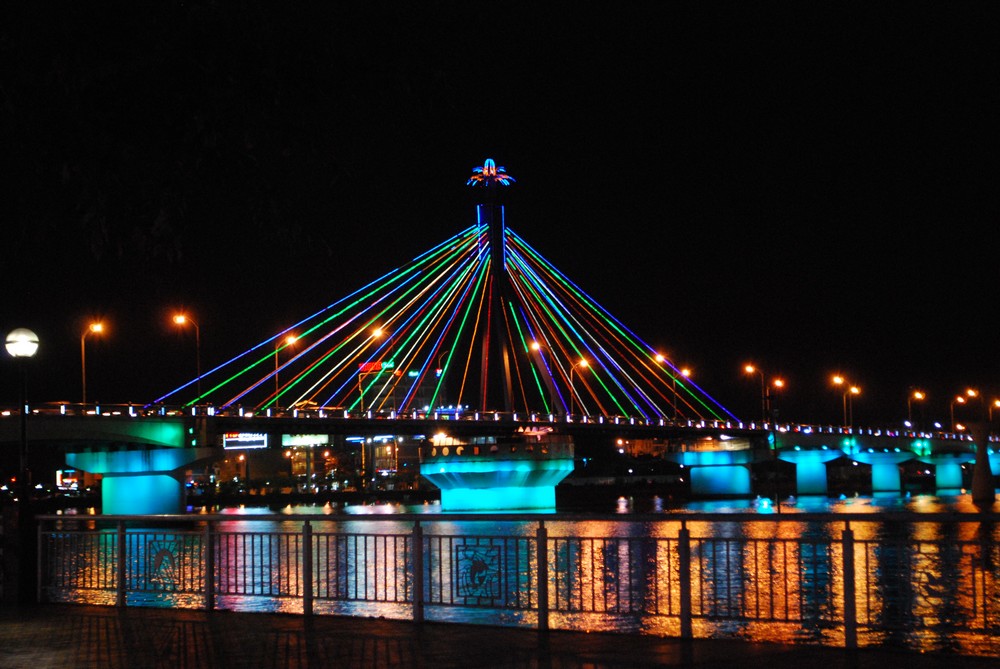 Cầu sông Hàn - Du lịch miền Trung 5 ngày 4 đêm