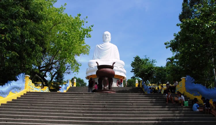 Chùa Long Sơn - Du lịch Nha Trang City 1 ngày