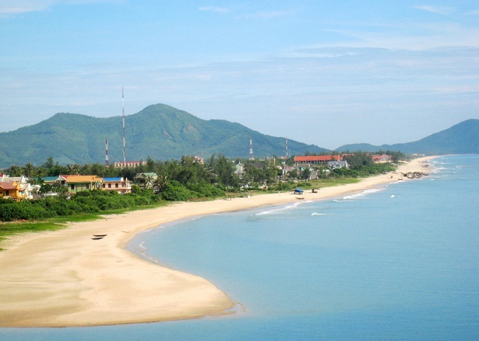 Bãi biển Nhật Lệ