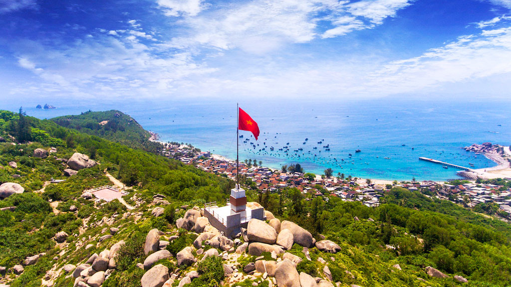 Ngắm ngọn hải đăng hùng vĩ