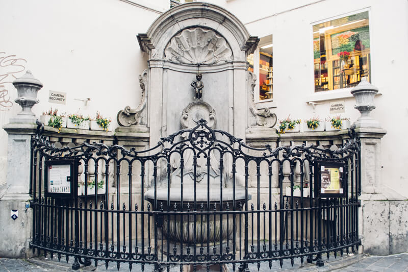 tượng chú bé manneken pis