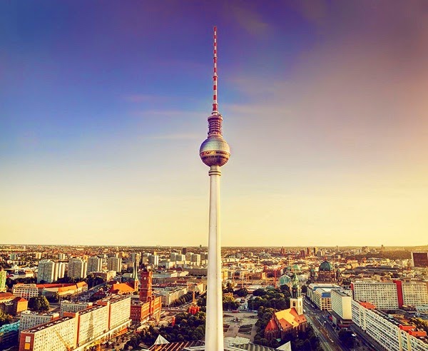 Fernsehturm- Tháp truyền hình Berlin