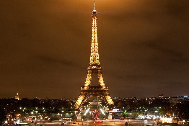 Tháp Eiffel 