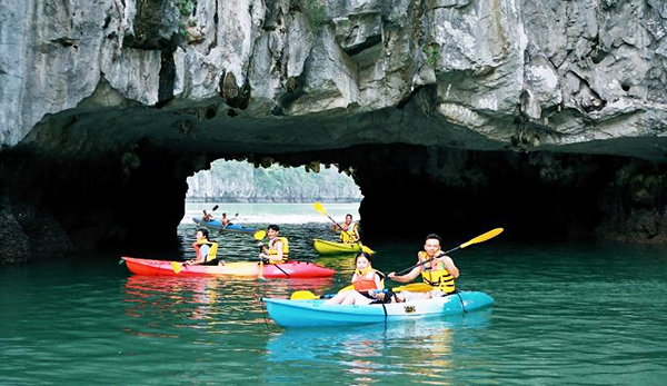 hang động ở cát bà