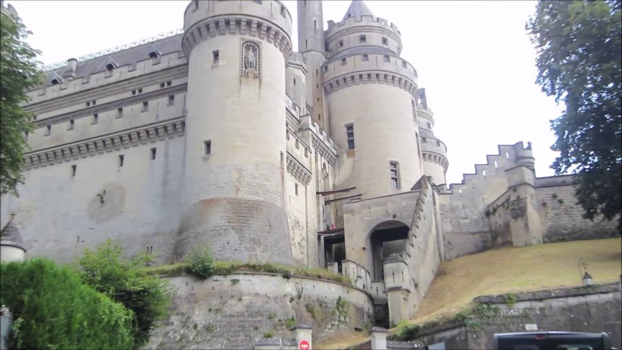 Lâu đài Chateau de Pierrefonds