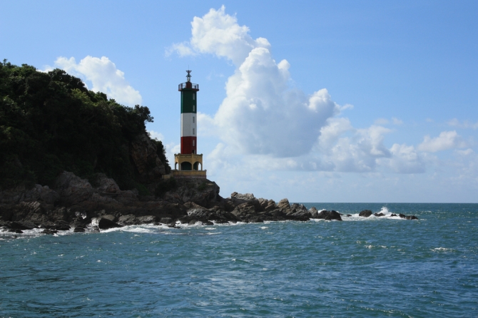 Ngọn Hải đăng ở đảo Cô Tô