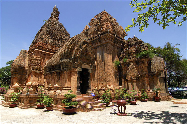 Tháp Bà Panogar - Du lịch Nha Trang City 1 ngày