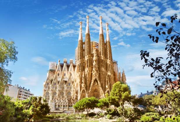 Vương cung thánh đường Sagrada Família, Tây Ba Nha