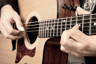 Các nốt nhạc cơ bản, 7 nốt nhạc cơ bản, 18 nốt nhạc trên cần đàn guitar