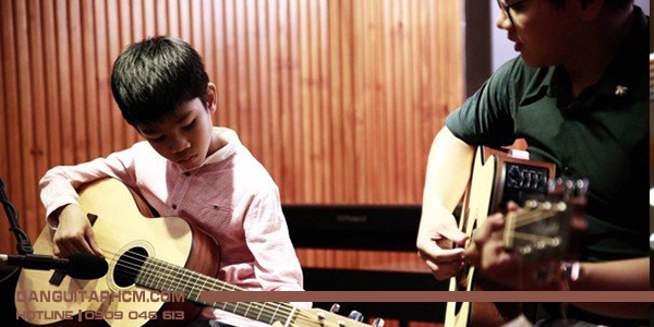 Kỹ năng học guitar hiệu quả cho người mới bắt đầu