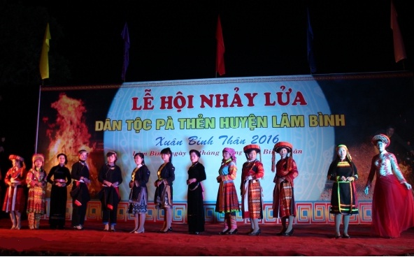 Lễ hội nhảy lửa của người Pà Thẻn