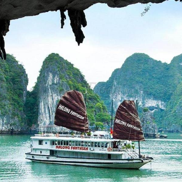 2 Star Cruise- Fullday kayaking 3 days/ 2 nights on boat