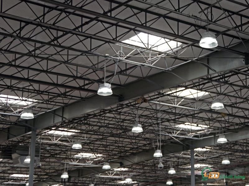 Đèn LED Highbay: Lựa Chọn Tối Ưu Cho Chiếu Sáng Nhà Xưởng?