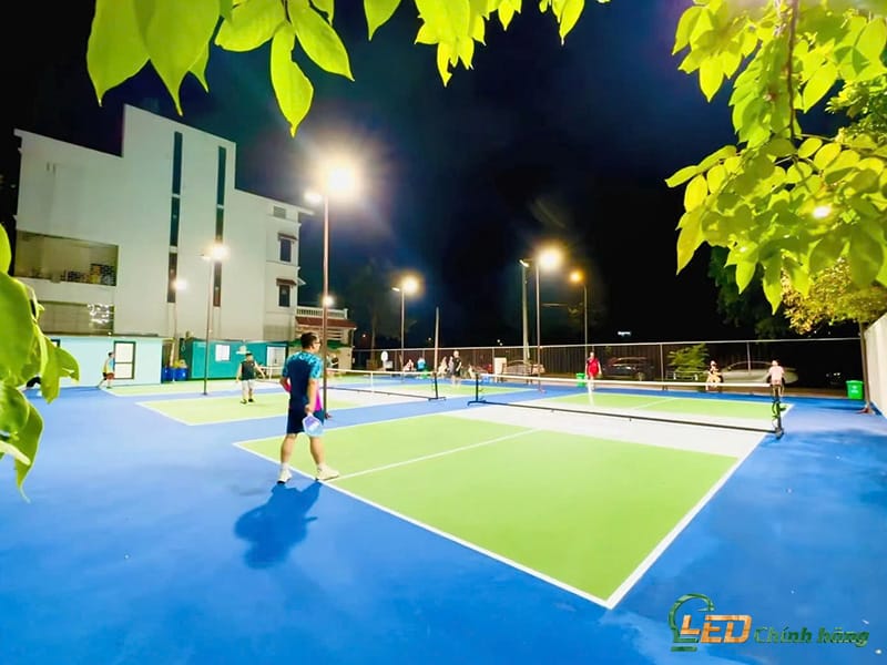 Tầm Quan Trọng Của Hệ Thống Chiếu Sáng Sân Thể Thao Và Vai Trò Của Đèn Pha LED
