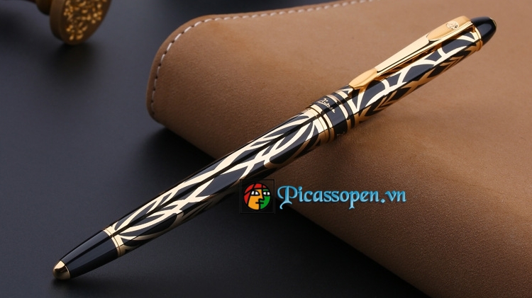 Bút cao cấp Picasso 901 màu đen vàng