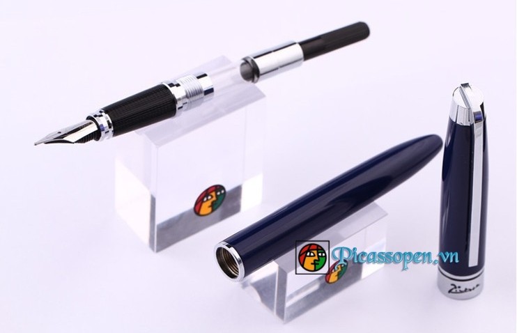 Chi tiết thiết kế bút máy Picasso 912