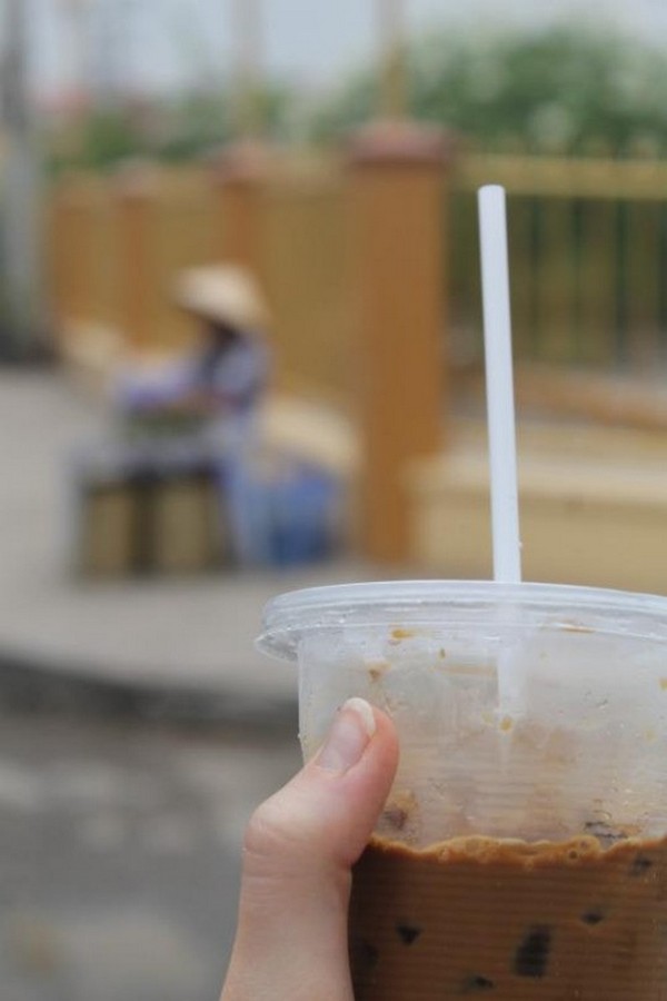 Du lịch miền tây thưởng thức Cà phê sữa đá