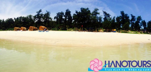 Nét đẹp dịu dàng của bãi biển Hồng Vàn