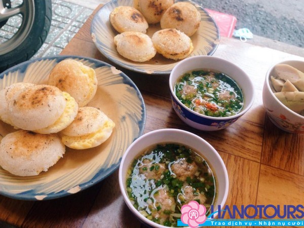 Món bánh căn Lệ ở Đà Lạt