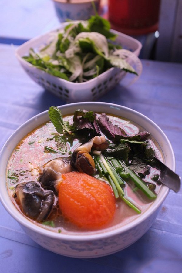 Bún ốc Bà Sáu - Mai Hắc Đế