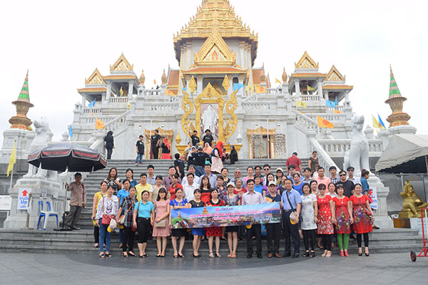 Tham quan chùa Phật Vàng, Thái Lan