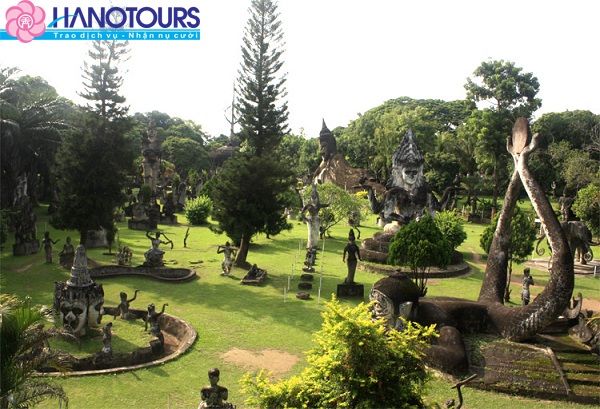 Công viên Bãi Phật Lào