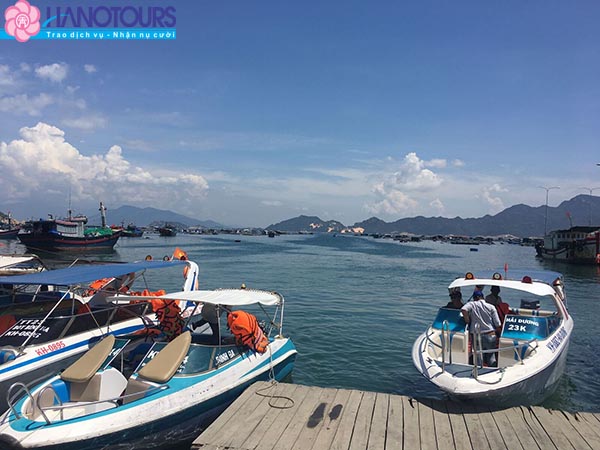 Thuyền ghe tại đảo Bình Ba