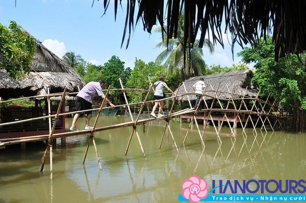 dia-diem-du-lich-mien-tay-voi-nhom-4-dao-tu-linh