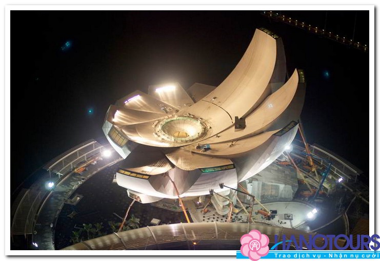 Thăm quan bảo tàng bảo tàng ArtScience ở Singapore