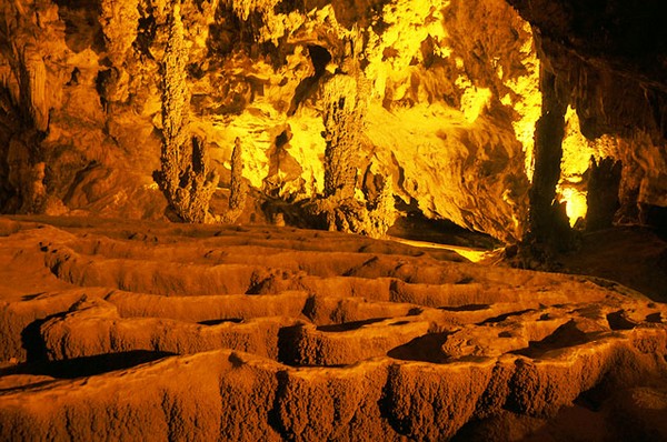 động Ngườm Ngao Cao Bằng